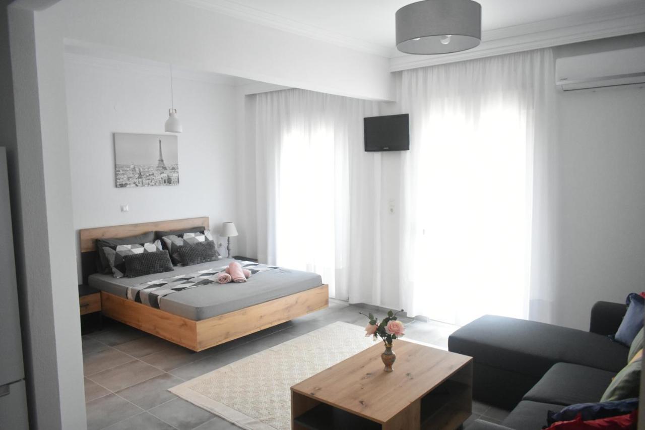 Seaside Apartments Nea Iraklia Buitenkant foto