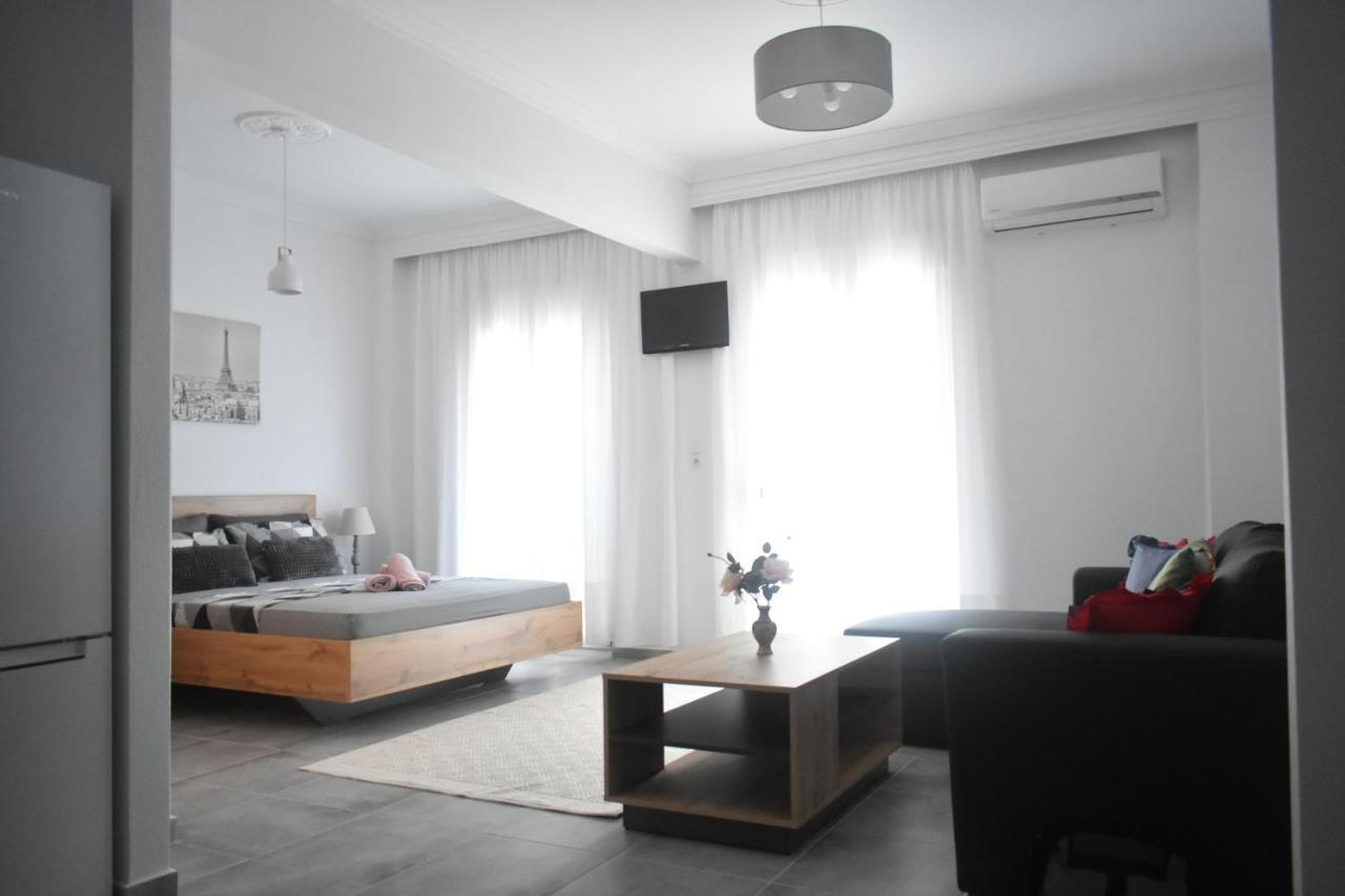 Seaside Apartments Nea Iraklia Buitenkant foto