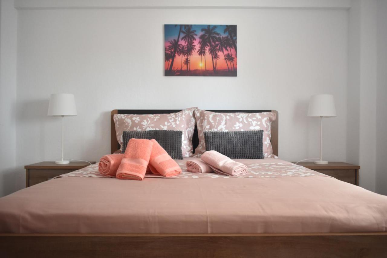 Seaside Apartments Nea Iraklia Buitenkant foto