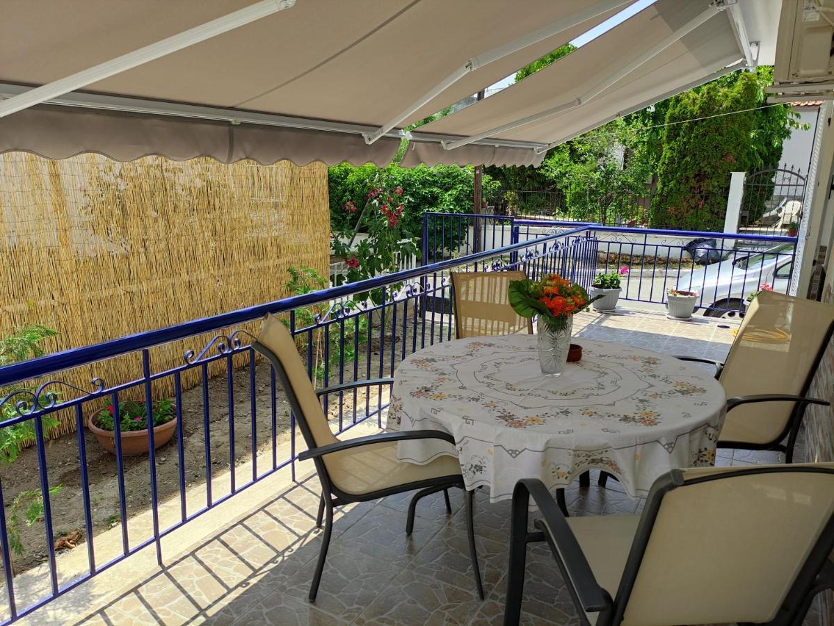 Seaside Apartments Nea Iraklia Buitenkant foto