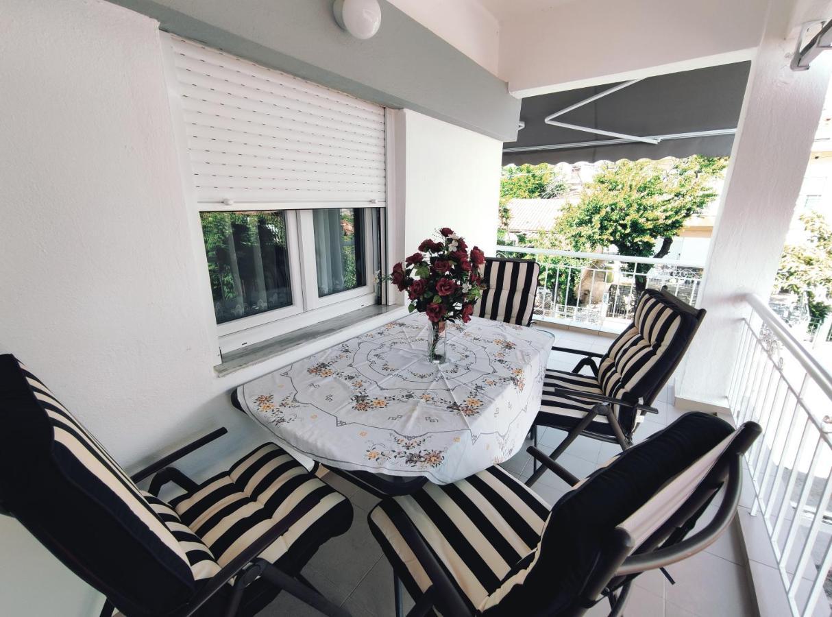 Seaside Apartments Nea Iraklia Buitenkant foto