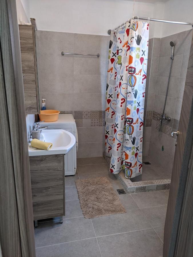Seaside Apartments Nea Iraklia Buitenkant foto