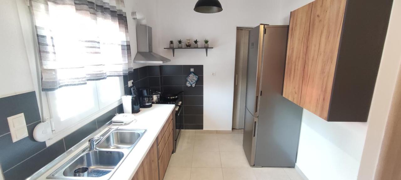 Seaside Apartments Nea Iraklia Buitenkant foto