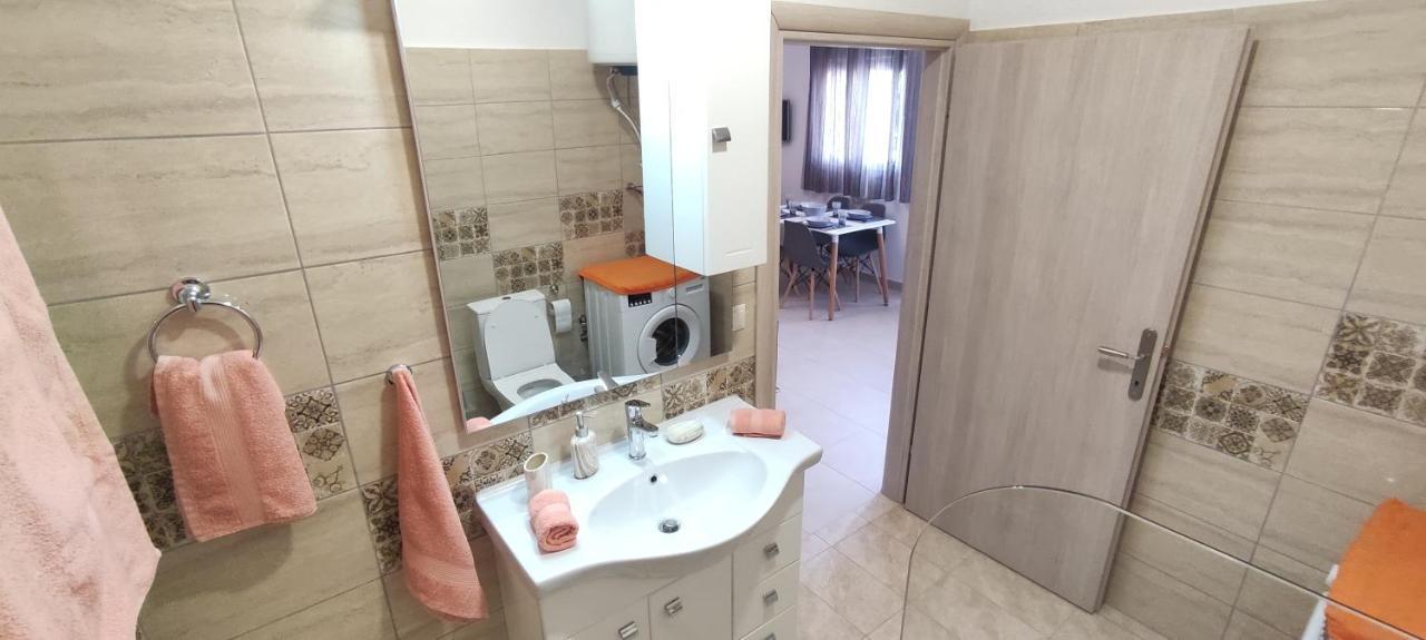 Seaside Apartments Nea Iraklia Buitenkant foto