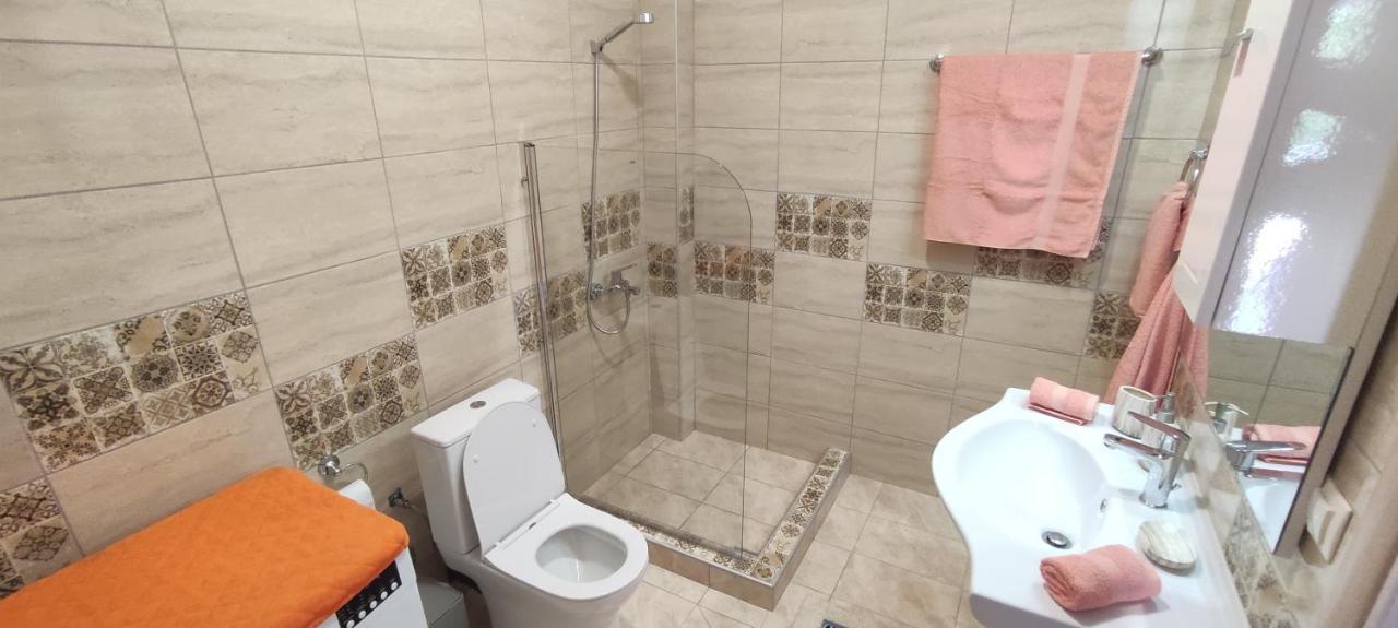Seaside Apartments Nea Iraklia Buitenkant foto